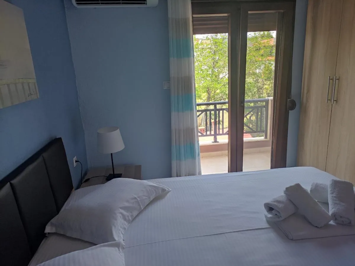 Lampos House Vourvourou 아파트